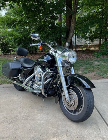 Twin Cam Road King oil change 2005 Harley Road King Custom
