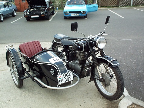 BMW motorcycle with sidecar history of BMW motorcycles