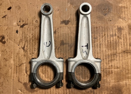 Norton Commando con rods