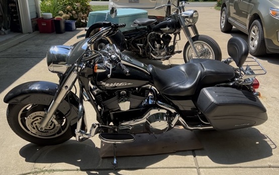 DIY three hole oil change on Harley Road King Twin Cam Road King full fluid change