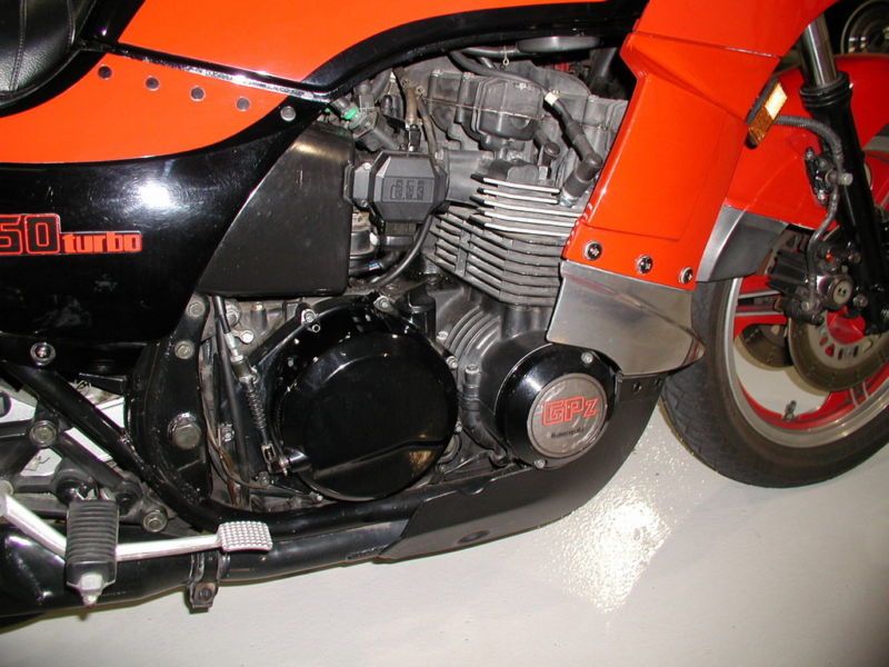 GPz-750 turbo engine Kawasaki GPz-750 turbo engine