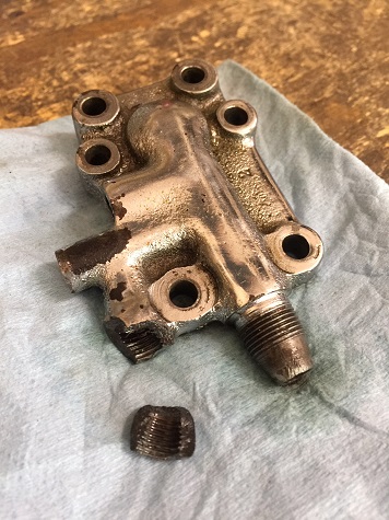 Harley flathead 45 scavenger pump install cracked oil pump cover Harley
