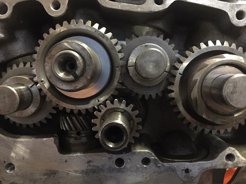 install Ironhead Sportster pinion gear early Sportster pinion gear