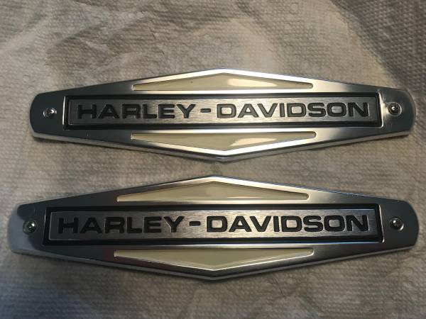 Shovelhead gas tank emblems 1969-1976 Harley Shovelhead restoration