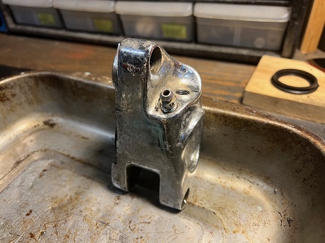 Harley brake caliper rebuild soak brake caliper to remove stuck piston
