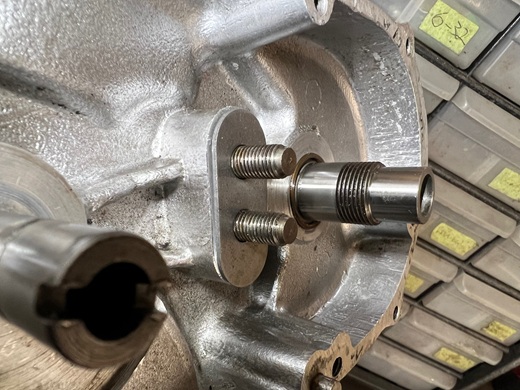 timing chain tensioner inner bracket 850 Commando