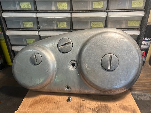 Norton Commando outer chaincase Norton Commando clutch removal