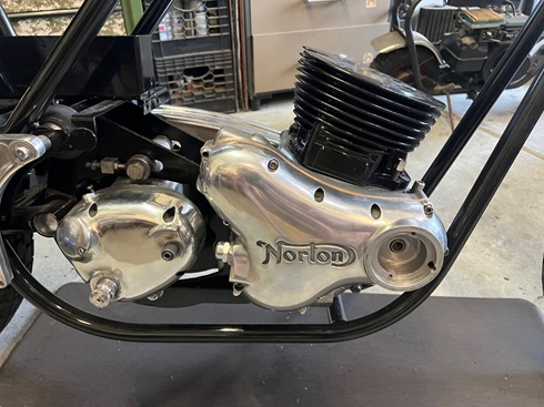 Norton Commando engine overhaul