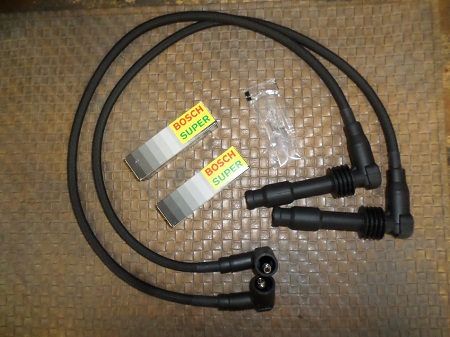 replace spark plugs on BMW oilhead BMW R1100R replace spark plugs and wires