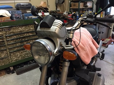 BMW R1100R replace leaking fork seals