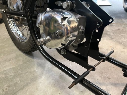 gearbox installation install gearbox 1974 Norton Commando