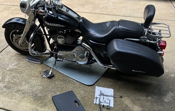 2005 Road King primary fluid change Road King replace primary fluid
