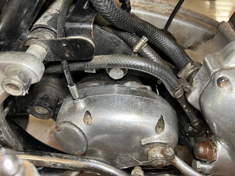 remove Commando gearbox without removing cradle Norton Commando gearbox removal