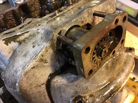 harley 45 remove oil pump