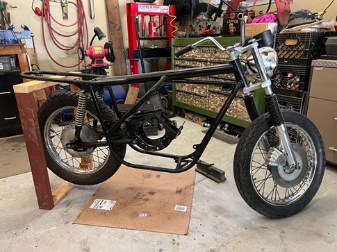 remove swing arm 1974 Commando
