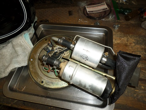 replace fuel filter BMW oilhead BMW R1100R replace fuel filter