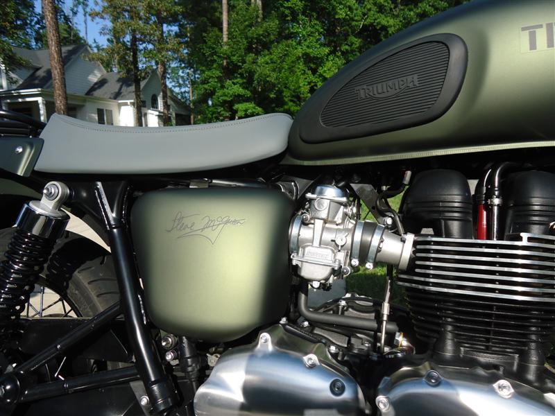 Steve Mcqueen Triumph SE motorcycle