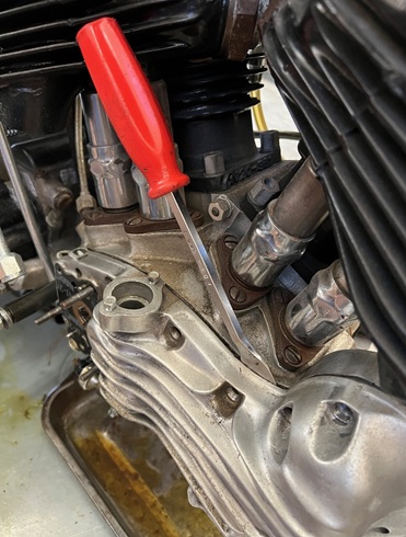 Harley WL and G cam cover removal